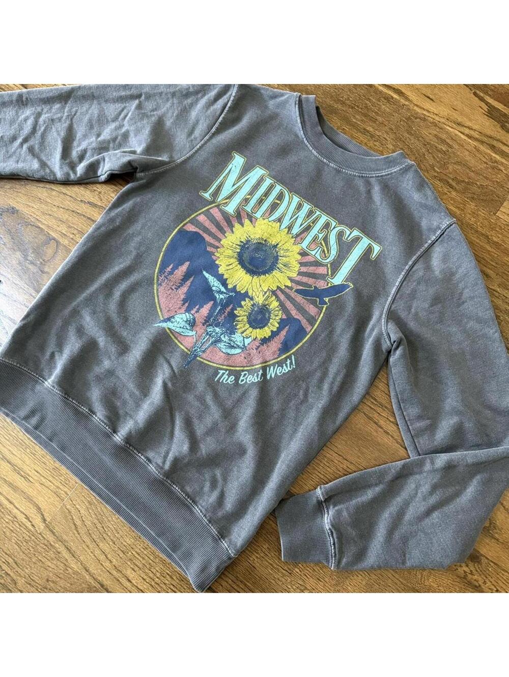 🌻 Midwest Sunflower Graphic Sweatshirt XS Altar’d State - Picture 7 of 7